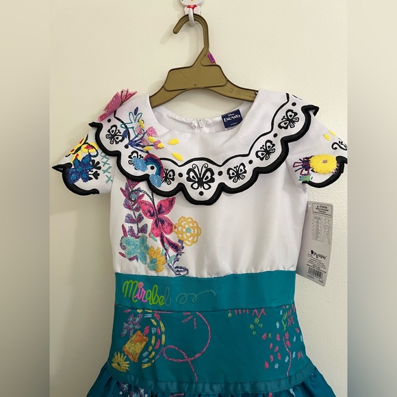 Disney Encanto Maribel costume - Picture 7 of 12